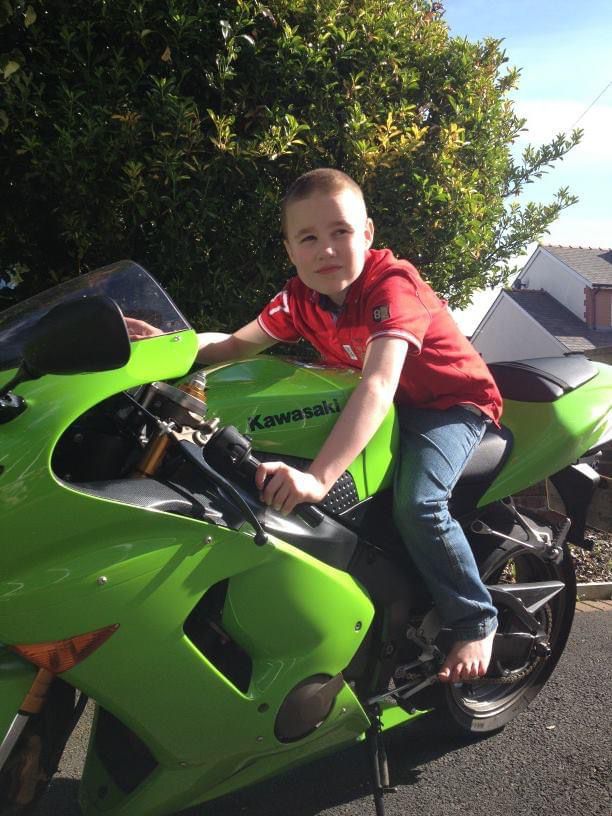 Holiday Friend Finder family travel connection app user testimonial image