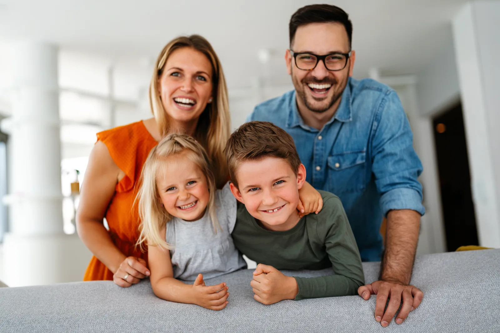 Family holiday friendship app connecting children before travelling