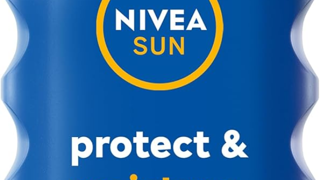 NIVEA SUN Protect & Moisture Sun Spray SPF 50+